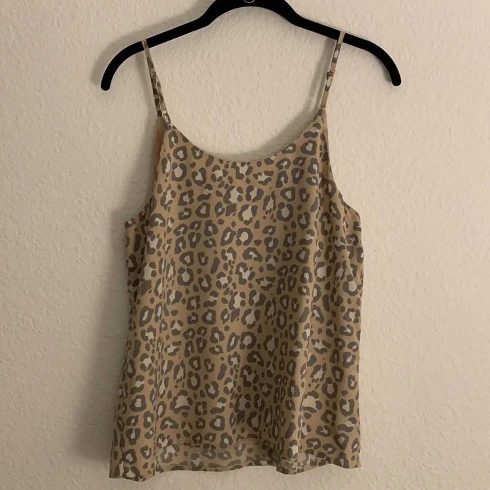 A New Day Leopard Print Tank 🐆 - Picture 3 of 3